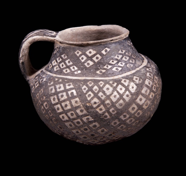 Kayenta Black-on-White Jar