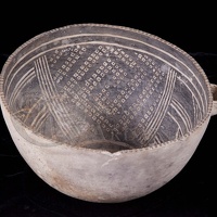 Tusayan Black-on-white Bowl with Handle