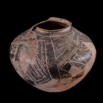 Kayenta Black-on-white Jar/Olla