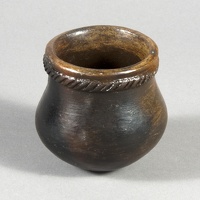 Navajo Pitch Jar with Fillet